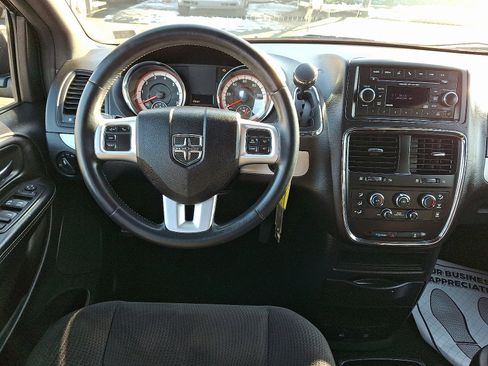 Used 2015 Dodge Grand Caravan SE w/ Quick Order Package 29E SE image 10