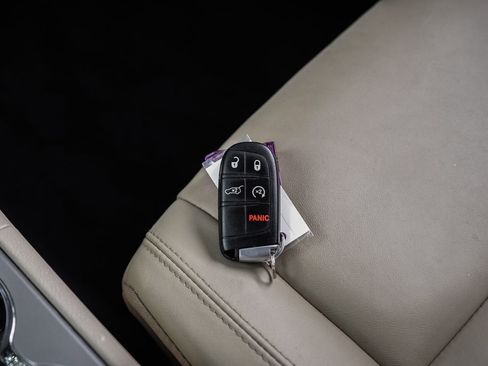 Used 2022 Jeep Grand Cherokee Limited w/ Tech Group RWD image 67