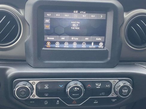 Used 2022 Jeep Wrangler Sport image 22