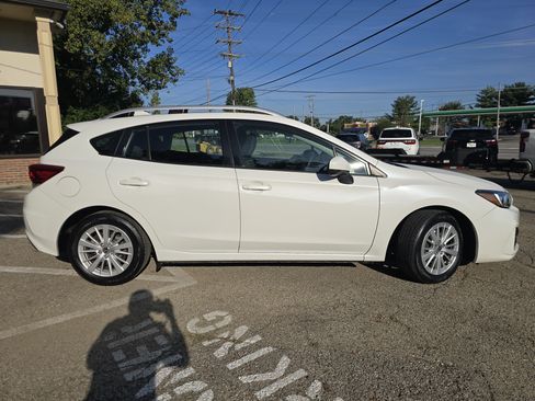 Used 2017 Subaru Impreza 2.0i Premium AWD/4WD image 8