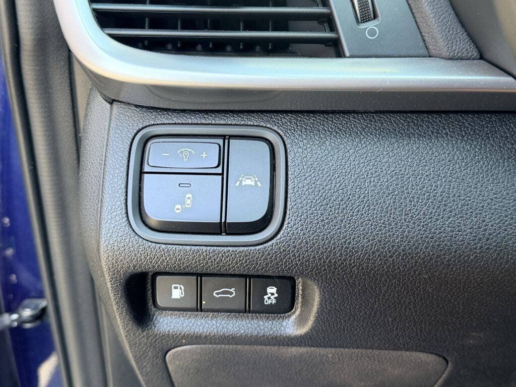 Used 2019 Kia Optima LX FWD image 12