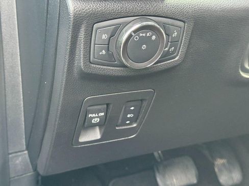 Used 2018 Ford F150 Lariat image 17