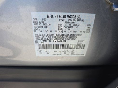 Used 2021 Ford Explorer XLT image 32