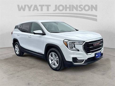 Used 2024 GMC Terrain SLE image 7