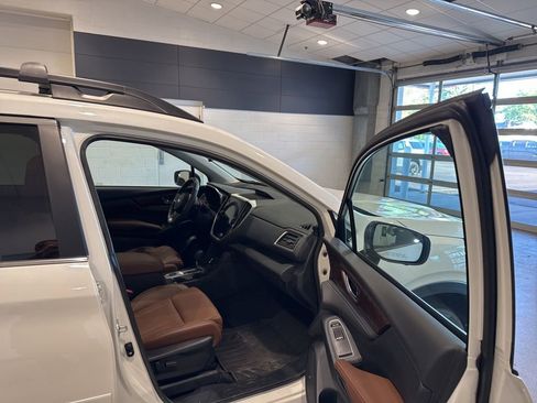 Used 2023 Subaru Ascent Touring AWD/4WD image 12