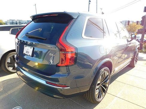 New 2026 Volvo XC90 B6 Plus w/ Protection Package image 5