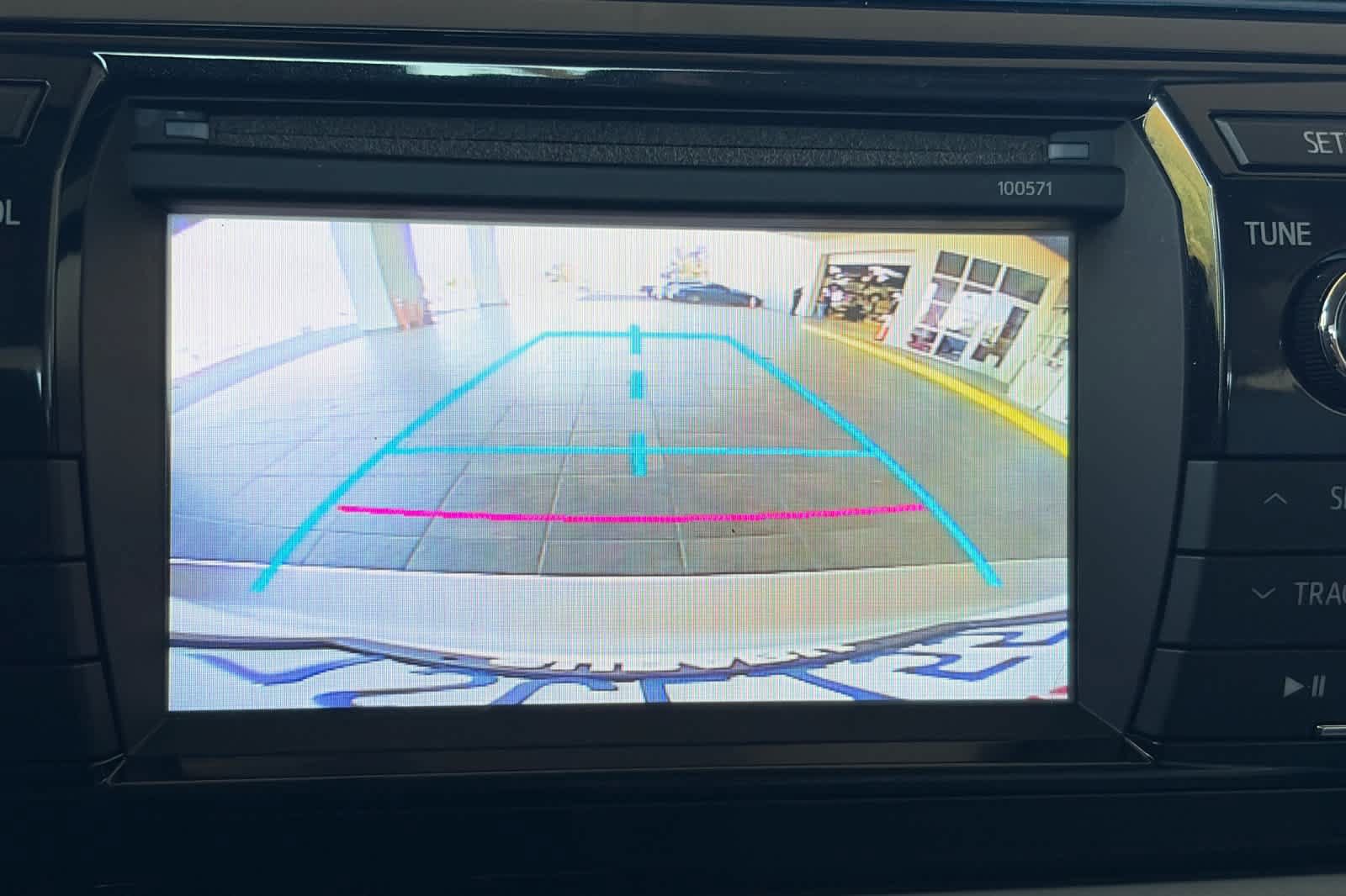 Used 2016 Toyota Corolla LE FWD image 19