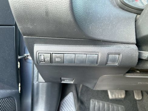 Used 2020 Toyota Corolla LE FWD image 13