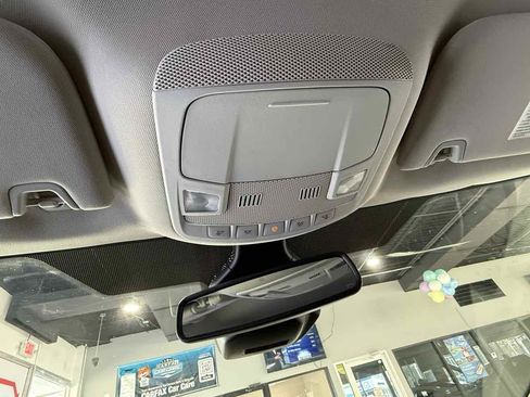 Used 2024 Ford Edge SEL image 28