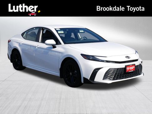 Certified 2025 Toyota Camry SE w/ Convenience Package AWD/4WD image 1