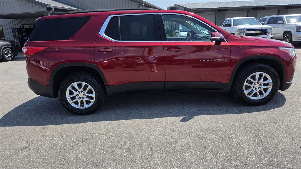 Used 2020 Chevrolet Traverse LT FWD image 5