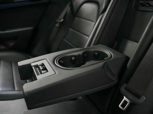 Used 2025 Porsche Panamera 4 E-Hybrid AWD/4WD image 19