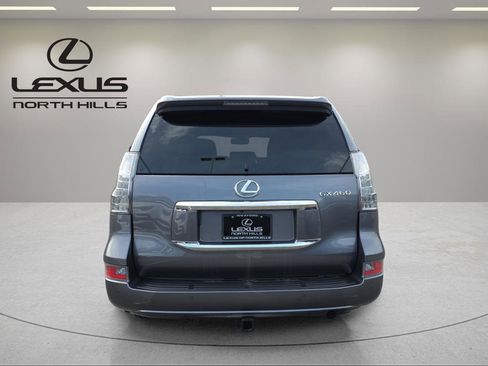 Used 2016 Lexus GX 460 Luxury image 4
