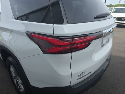 Used 2023 Chevrolet Traverse LT FWD image 27