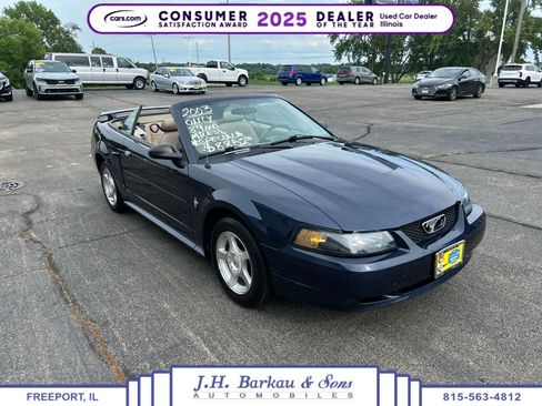 Used 2003 Ford Mustang Convertible RWD image 1