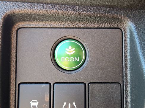 Used 2018 Honda HR-V LX image 26