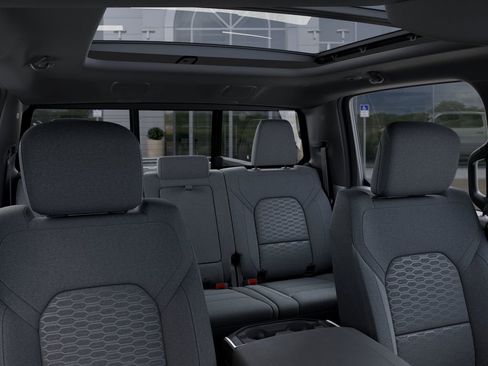 New 2026 RAM 1500 4x4 Crew Cab image 28