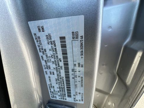 Used 2018 Ford Escape SE image 32