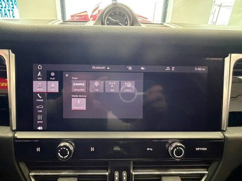 Used 2022 Porsche Macan AWD/4WD image 49