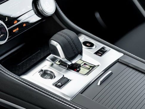 New 2026 Jaguar F-PACE R-Dynamic S image 19