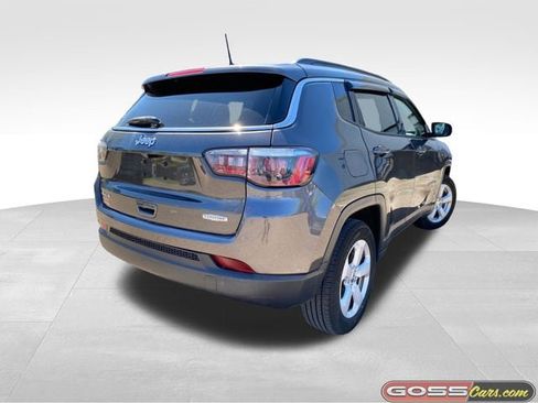 Used 2019 Jeep Compass Latitude w/ Popular Equipment Group AWD/4WD image 3