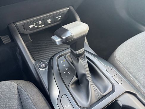 Used 2025 Kia K4 LXS image 42