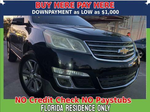 Used 2017 Chevrolet Traverse LT FWD image 1