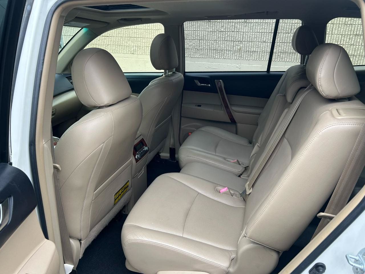 Used 2012 Toyota Highlander Limited AWD/4WD image 13