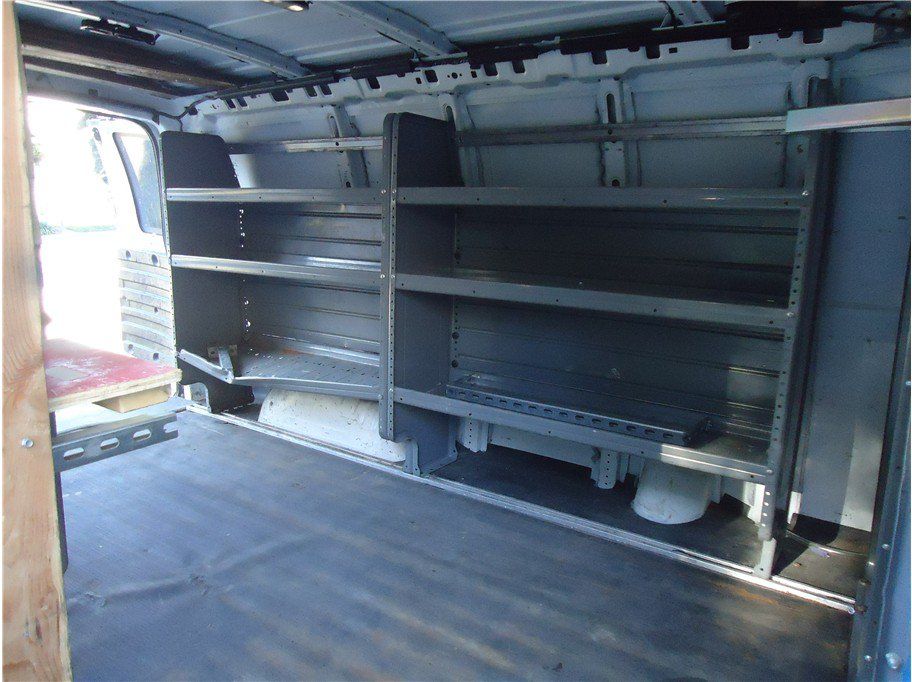 Used 2016 Chevrolet Express 2500 RWD image 17