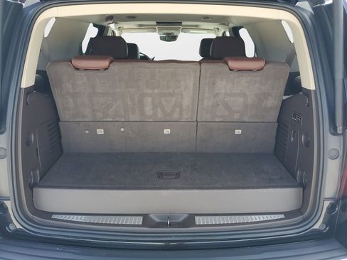 Used 2018 Chevrolet Tahoe Premier RWD image 9
