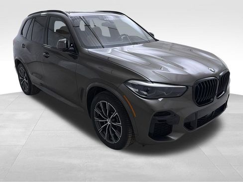 Used 2023 BMW X5 xDrive40i w/ M Sport Package image 2