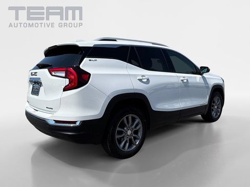 Used 2024 GMC Terrain SLT AWD/4WD image 7