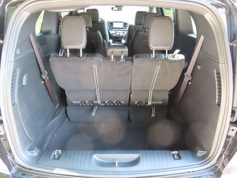 New 2027 Chrysler Pacifica Select w/ Family Tech Group AWD/4WD image 16