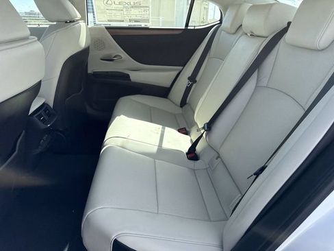 Used 2025 Lexus ES 350 w/ Premium Package FWD image 23