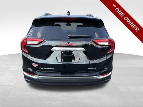 Used 2024 GMC Terrain SLT image 4