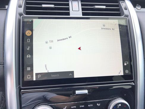 Used 2024 Land Rover Discovery S AWD/4WD image 30