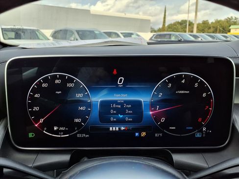 Used 2024 Mercedes-Benz GLC 300 4MATIC image 30