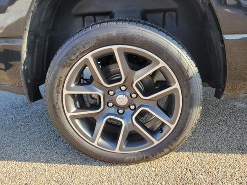 Used 2019 RAM 1500 Sport w/ Level 2 Equipment Group AWD/4WD image 5