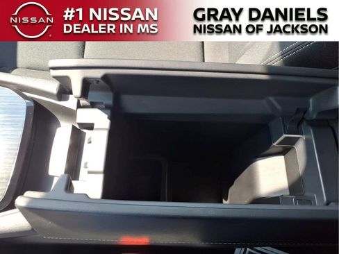 Used 2023 Nissan Rogue S FWD image 20