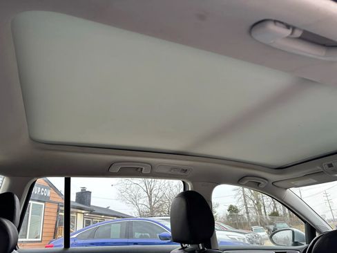 Used 2017 Volkswagen Golf Alltrack SEL image 22