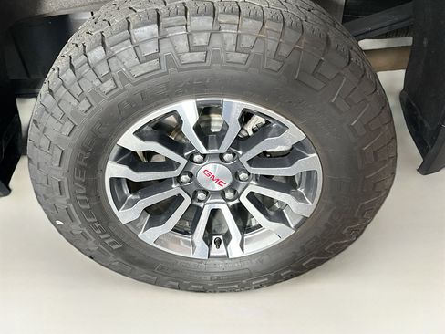 Used 2020 GMC Sierra 1500 AT4 w/ AT4 Preferred Package image 11