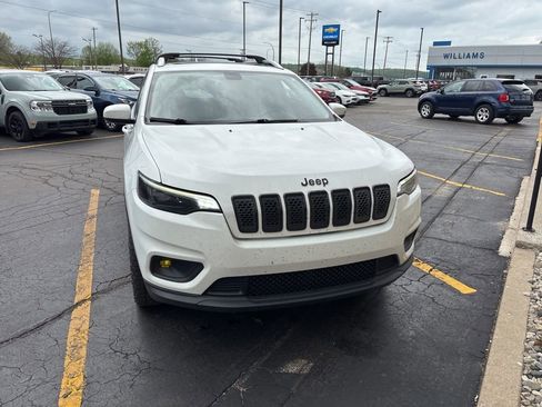 Used 2019 Jeep Cherokee Latitude Plus w/ Comfort/Convenience Group AWD/4WD image 6