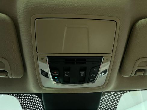 Used 2023 Acura MDX w/ Technology Package AWD/4WD image 16