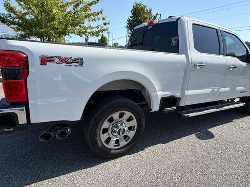 Used 2024 Ford F250 Lariat w/ Chrome Package AWD/4WD image 8