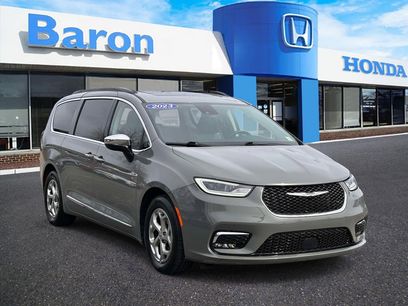 Used 2023 Chrysler Pacifica Limited