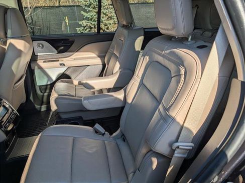 Used 2023 Lincoln Aviator Reserve w/ Equipment Group 201A image 28