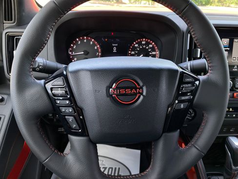 Used 2025 Nissan Frontier PRO-4X w/ Pro Convenience Package AWD/4WD image 25