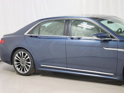 Used 2017 Lincoln Continental Reserve w/ Luxury Package image 3
