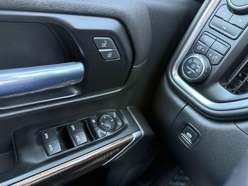 Used 2020 Chevrolet Silverado 2500 LT w/ Texas Edition AWD/4WD image 29