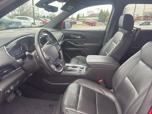 Used 2023 Chevrolet Traverse RS image 11